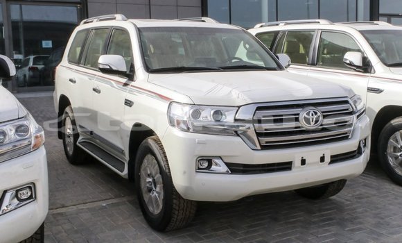 Buy Import Toyota Land Cruiser White Car in Import - Dubai in Dushanbe Buy Import Toyota Land Cruiser White Car in Import - Dubai in Dushanbe