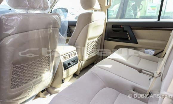 Buy Import Toyota Land Cruiser White Car in Import - Dubai in Dushanbe Buy Import Toyota Land Cruiser White Car in Import - Dubai in Dushanbe