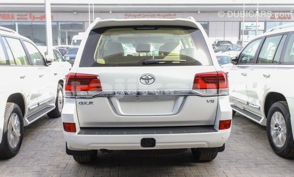 Buy Import Toyota Land Cruiser White Car in Import - Dubai in Dushanbe Buy Import Toyota Land Cruiser White Car in Import - Dubai in Dushanbe
