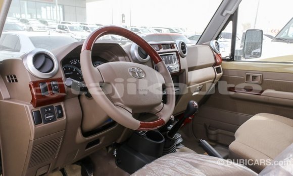 Buy Import Toyota Land Cruiser Beige Car in Import - Dubai in Dushanbe Buy Import Toyota Land Cruiser Beige Car in Import - Dubai in Dushanbe
