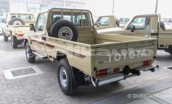 Buy Import Toyota Land Cruiser Beige Car in Import - Dubai in Dushanbe Buy Import Toyota Land Cruiser Beige Car in Import - Dubai in Dushanbe