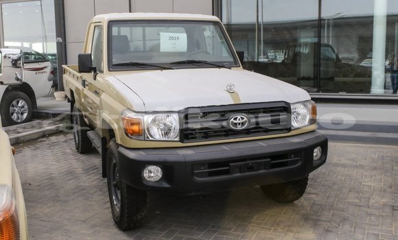 Buy Import Toyota Land Cruiser Beige Car in Import - Dubai in Dushanbe Buy Import Toyota Land Cruiser Beige Car in Import - Dubai in Dushanbe