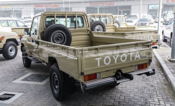 Buy Import Toyota Land Cruiser Beige Car in Import - Dubai in Dushanbe Buy Import Toyota Land Cruiser Beige Car in Import - Dubai in Dushanbe