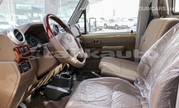 Buy Import Toyota Land Cruiser Beige Car in Import - Dubai in Dushanbe Buy Import Toyota Land Cruiser Beige Car in Import - Dubai in Dushanbe