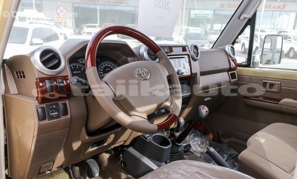 Buy Import Toyota Land Cruiser Beige Car in Import - Dubai in Dushanbe Buy Import Toyota Land Cruiser Beige Car in Import - Dubai in Dushanbe