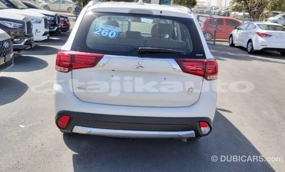 Buy Import Mitsubishi Outlander White Car in Import - Dubai in Dushanbe Buy Import Mitsubishi Outlander White Car in Import - Dubai in Dushanbe
