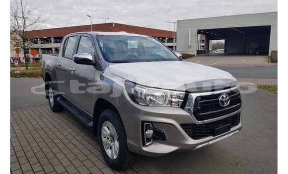 Buy Import Toyota Hilux Brown Car in Import - Dubai in Dushanbe Buy Import Toyota Hilux Brown Car in Import - Dubai in Dushanbe