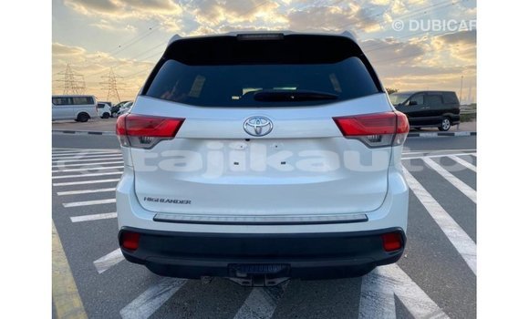 Buy Import Toyota Highlander White Car in Import - Dubai in Dushanbe Buy Import Toyota Highlander White Car in Import - Dubai in Dushanbe