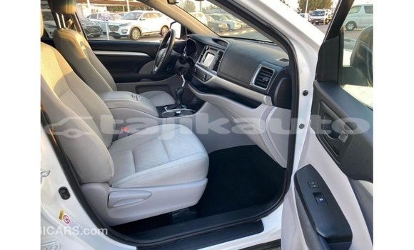 Buy Import Toyota Highlander White Car in Import - Dubai in Dushanbe Buy Import Toyota Highlander White Car in Import - Dubai in Dushanbe