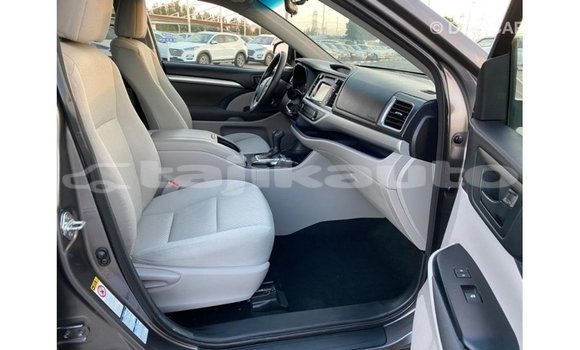 Buy Import Toyota Highlander Other Car in Import - Dubai in Dushanbe Buy Import Toyota Highlander Other Car in Import - Dubai in Dushanbe