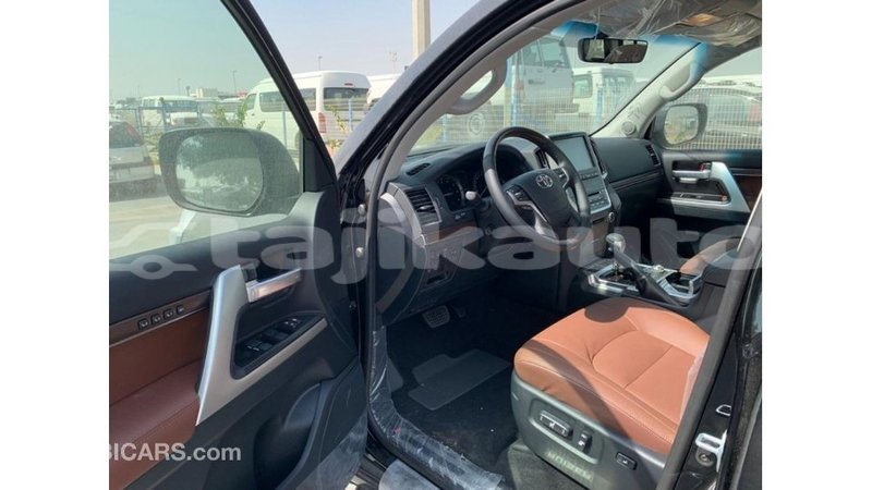 Big with watermark toyota land cruiser dushanbe import dubai 2876