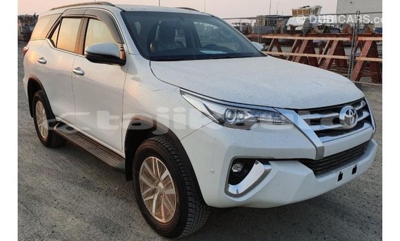 Buy Import Toyota Fortuner White Car in Import - Dubai in Dushanbe Buy Import Toyota Fortuner White Car in Import - Dubai in Dushanbe