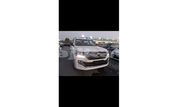 Buy Import Toyota Land Cruiser White Car in Import - Dubai in Dushanbe Buy Import Toyota Land Cruiser White Car in Import - Dubai in Dushanbe