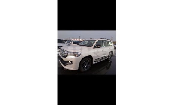 Buy Import Toyota Land Cruiser White Car in Import - Dubai in Dushanbe Buy Import Toyota Land Cruiser White Car in Import - Dubai in Dushanbe