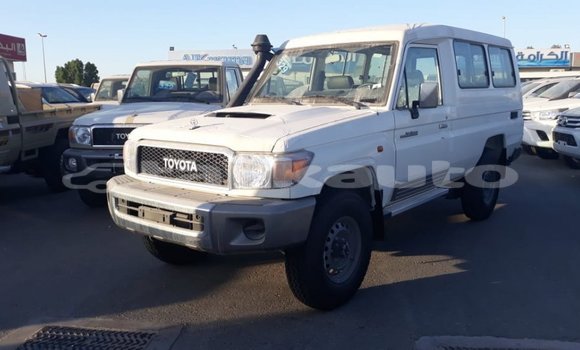 Buy Import Toyota Land Cruiser White Car in Import - Dubai in Dushanbe Buy Import Toyota Land Cruiser White Car in Import - Dubai in Dushanbe