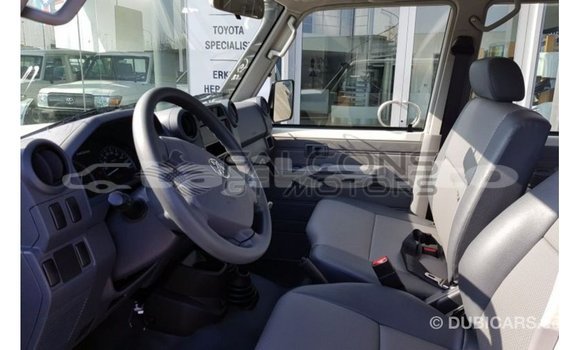 Buy Import Toyota Land Cruiser White Car in Import - Dubai in Dushanbe Buy Import Toyota Land Cruiser White Car in Import - Dubai in Dushanbe