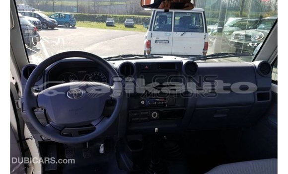 Buy Import Toyota Land Cruiser White Car in Import - Dubai in Dushanbe Buy Import Toyota Land Cruiser White Car in Import - Dubai in Dushanbe