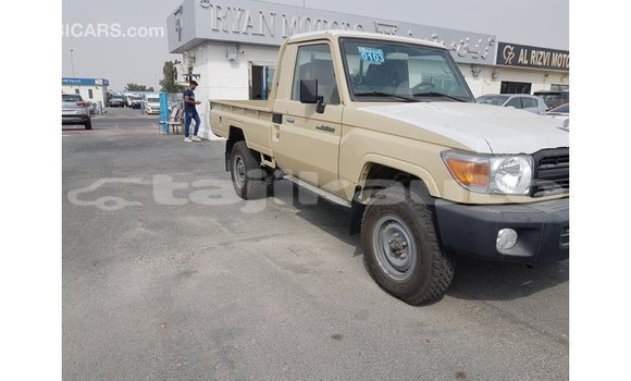 Buy Import Toyota Land Cruiser Beige Car in Import - Dubai in Dushanbe Buy Import Toyota Land Cruiser Beige Car in Import - Dubai in Dushanbe