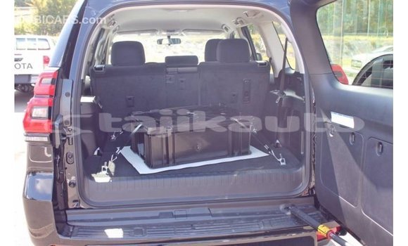 Buy Import Toyota Hilux Black Car in Import - Dubai in Dushanbe Buy Import Toyota Hilux Black Car in Import - Dubai in Dushanbe