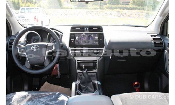 Buy Import Toyota Hilux Black Car in Import - Dubai in Dushanbe Buy Import Toyota Hilux Black Car in Import - Dubai in Dushanbe