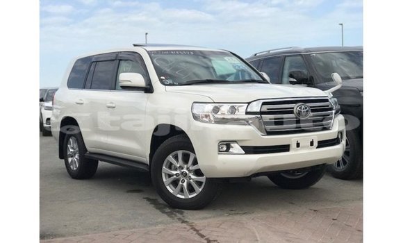 Buy Import Toyota Land Cruiser White Car in Import - Dubai in Dushanbe Buy Import Toyota Land Cruiser White Car in Import - Dubai in Dushanbe