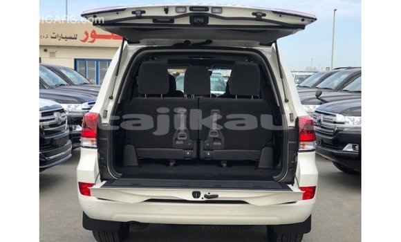 Buy Import Toyota Land Cruiser White Car in Import - Dubai in Dushanbe Buy Import Toyota Land Cruiser White Car in Import - Dubai in Dushanbe