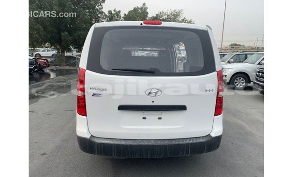 Buy Import Hyundai Cargo White Car in Import - Dubai in Dushanbe Buy Import Hyundai Cargo White Car in Import - Dubai in Dushanbe