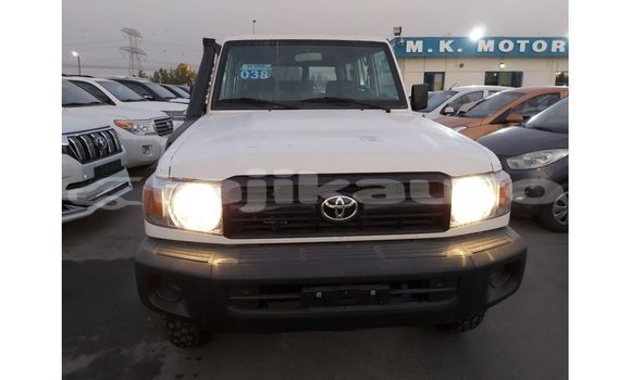 Buy Import Toyota Land Cruiser White Car in Import - Dubai in Dushanbe Buy Import Toyota Land Cruiser White Car in Import - Dubai in Dushanbe