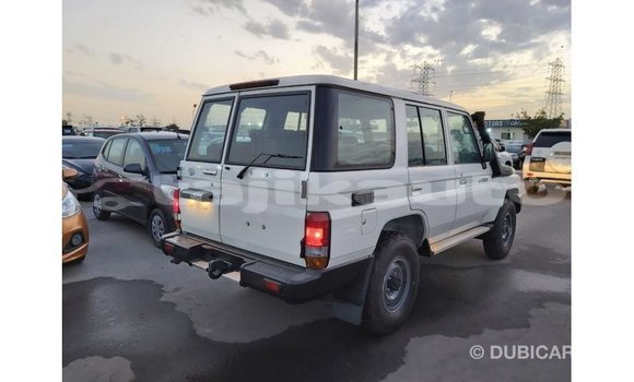 Buy Import Toyota Land Cruiser White Car in Import - Dubai in Dushanbe Buy Import Toyota Land Cruiser White Car in Import - Dubai in Dushanbe