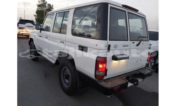 Buy Import Toyota Land Cruiser White Car in Import - Dubai in Dushanbe Buy Import Toyota Land Cruiser White Car in Import - Dubai in Dushanbe