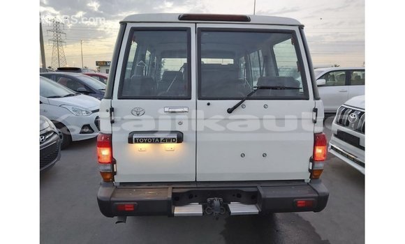 Buy Import Toyota Land Cruiser White Car in Import - Dubai in Dushanbe Buy Import Toyota Land Cruiser White Car in Import - Dubai in Dushanbe
