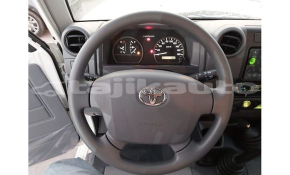 Buy Import Toyota Land Cruiser White Car in Import - Dubai in Dushanbe Buy Import Toyota Land Cruiser White Car in Import - Dubai in Dushanbe