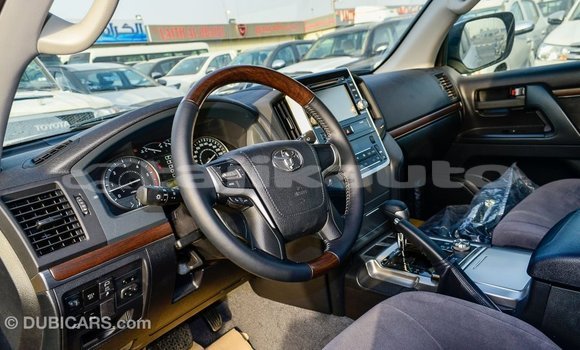Buy Import Toyota Land Cruiser White Car in Import - Dubai in Dushanbe Buy Import Toyota Land Cruiser White Car in Import - Dubai in Dushanbe