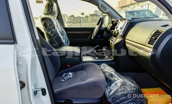 Buy Import Toyota Land Cruiser White Car in Import - Dubai in Dushanbe Buy Import Toyota Land Cruiser White Car in Import - Dubai in Dushanbe