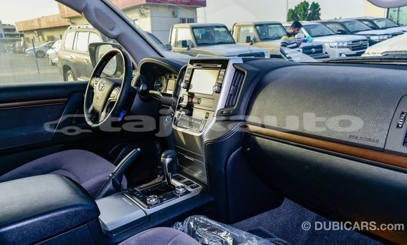 Buy Import Toyota Land Cruiser White Car in Import - Dubai in Dushanbe Buy Import Toyota Land Cruiser White Car in Import - Dubai in Dushanbe