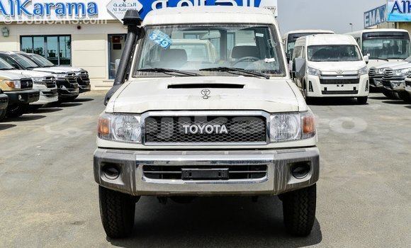 Buy Import Toyota Land Cruiser White Car in Import - Dubai in Dushanbe Buy Import Toyota Land Cruiser White Car in Import - Dubai in Dushanbe
