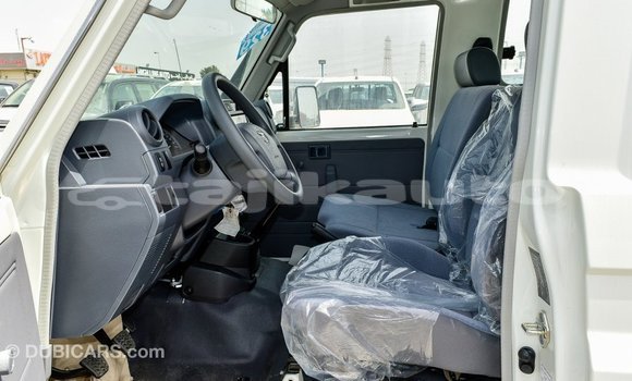 Buy Import Toyota Land Cruiser White Car in Import - Dubai in Dushanbe Buy Import Toyota Land Cruiser White Car in Import - Dubai in Dushanbe