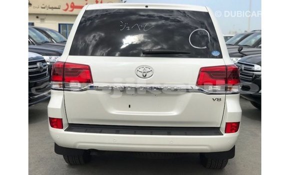 Buy Import Toyota Land Cruiser White Car in Import - Dubai in Dushanbe Buy Import Toyota Land Cruiser White Car in Import - Dubai in Dushanbe