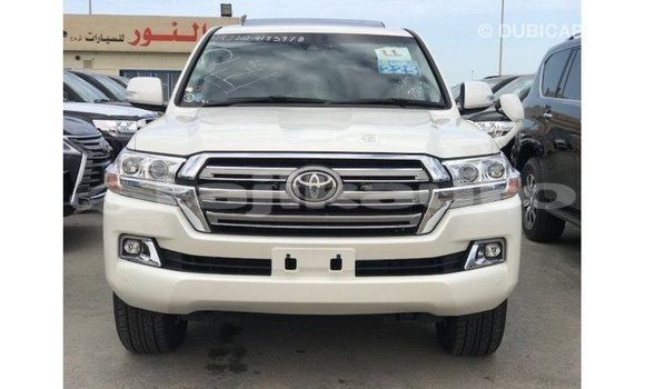 Buy Import Toyota Land Cruiser White Car in Import - Dubai in Dushanbe Buy Import Toyota Land Cruiser White Car in Import - Dubai in Dushanbe