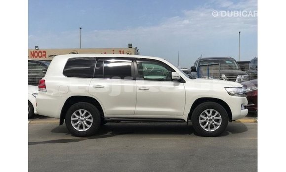 Buy Import Toyota Land Cruiser White Car in Import - Dubai in Dushanbe Buy Import Toyota Land Cruiser White Car in Import - Dubai in Dushanbe