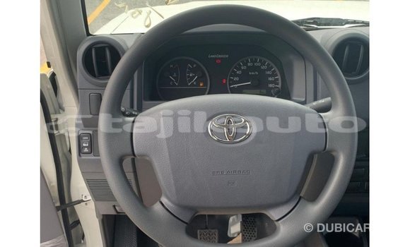 Buy Import Toyota Land Cruiser White Car in Import - Dubai in Dushanbe Buy Import Toyota Land Cruiser White Car in Import - Dubai in Dushanbe