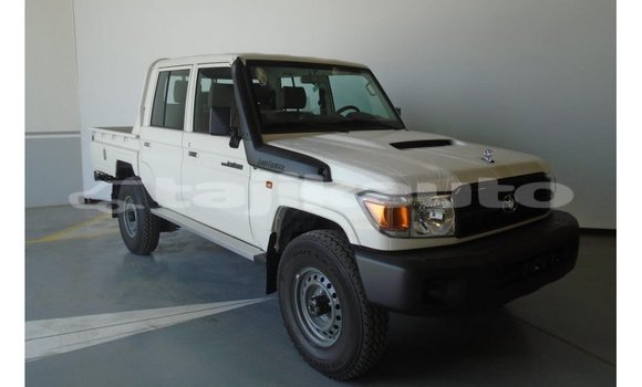 Buy Import Toyota Land Cruiser White Car in Import - Dubai in Dushanbe Buy Import Toyota Land Cruiser White Car in Import - Dubai in Dushanbe