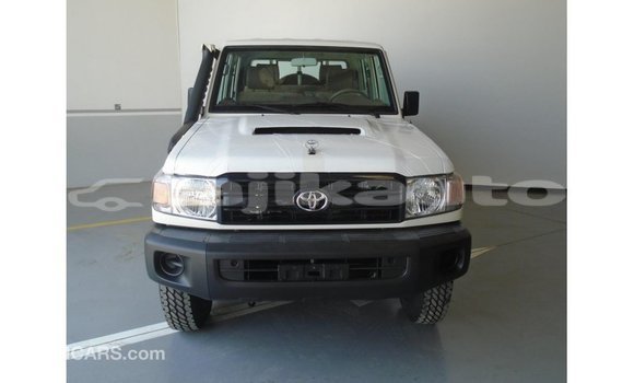 Buy Import Toyota Land Cruiser White Car in Import - Dubai in Dushanbe Buy Import Toyota Land Cruiser White Car in Import - Dubai in Dushanbe