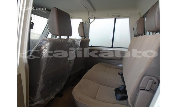 Buy Import Toyota Land Cruiser White Car in Import - Dubai in Dushanbe Buy Import Toyota Land Cruiser White Car in Import - Dubai in Dushanbe