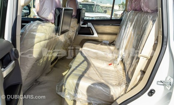 Buy Import Toyota Land Cruiser White Car in Import - Dubai in Dushanbe Buy Import Toyota Land Cruiser White Car in Import - Dubai in Dushanbe