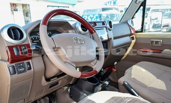 Buy Import Toyota Land Cruiser Beige Car in Import - Dubai in Dushanbe Buy Import Toyota Land Cruiser Beige Car in Import - Dubai in Dushanbe