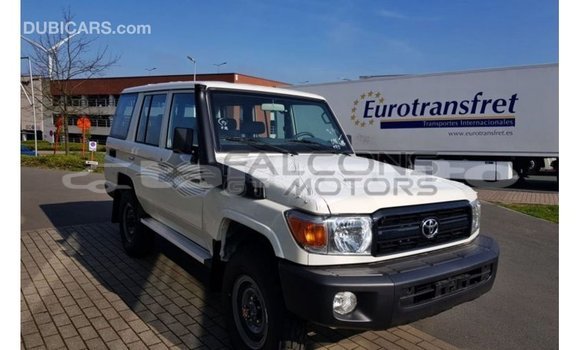 Buy Import Toyota Land Cruiser White Car in Import - Dubai in Dushanbe Buy Import Toyota Land Cruiser White Car in Import - Dubai in Dushanbe