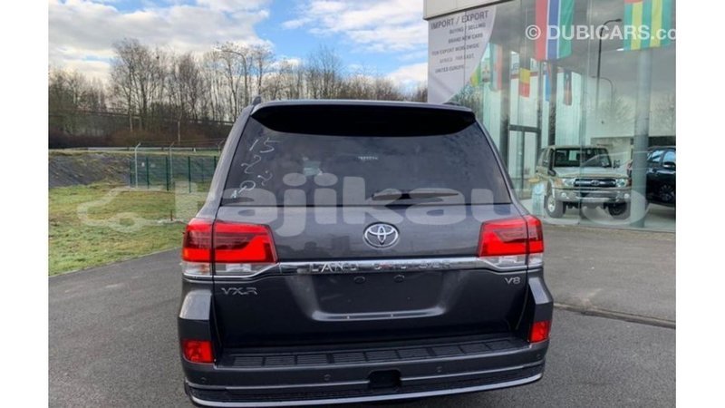 Big with watermark toyota land cruiser dushanbe import dubai 3005