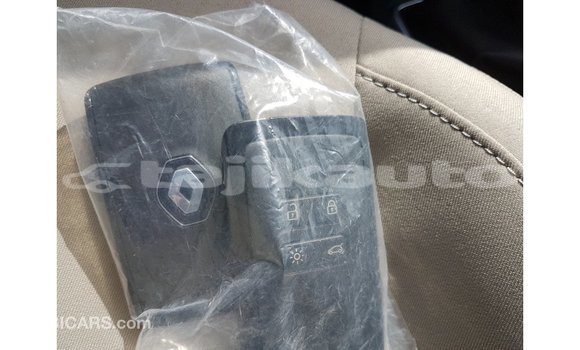 Buy Import Renault 19 Green Car in Import - Dubai in Dushanbe Buy Import Renault 19 Green Car in Import - Dubai in Dushanbe