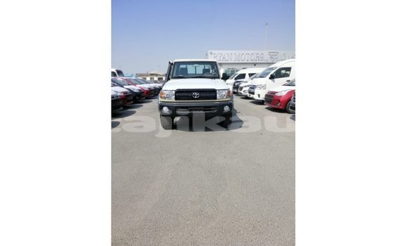 Buy Import Toyota Land Cruiser Beige Car in Import - Dubai in Dushanbe Buy Import Toyota Land Cruiser Beige Car in Import - Dubai in Dushanbe